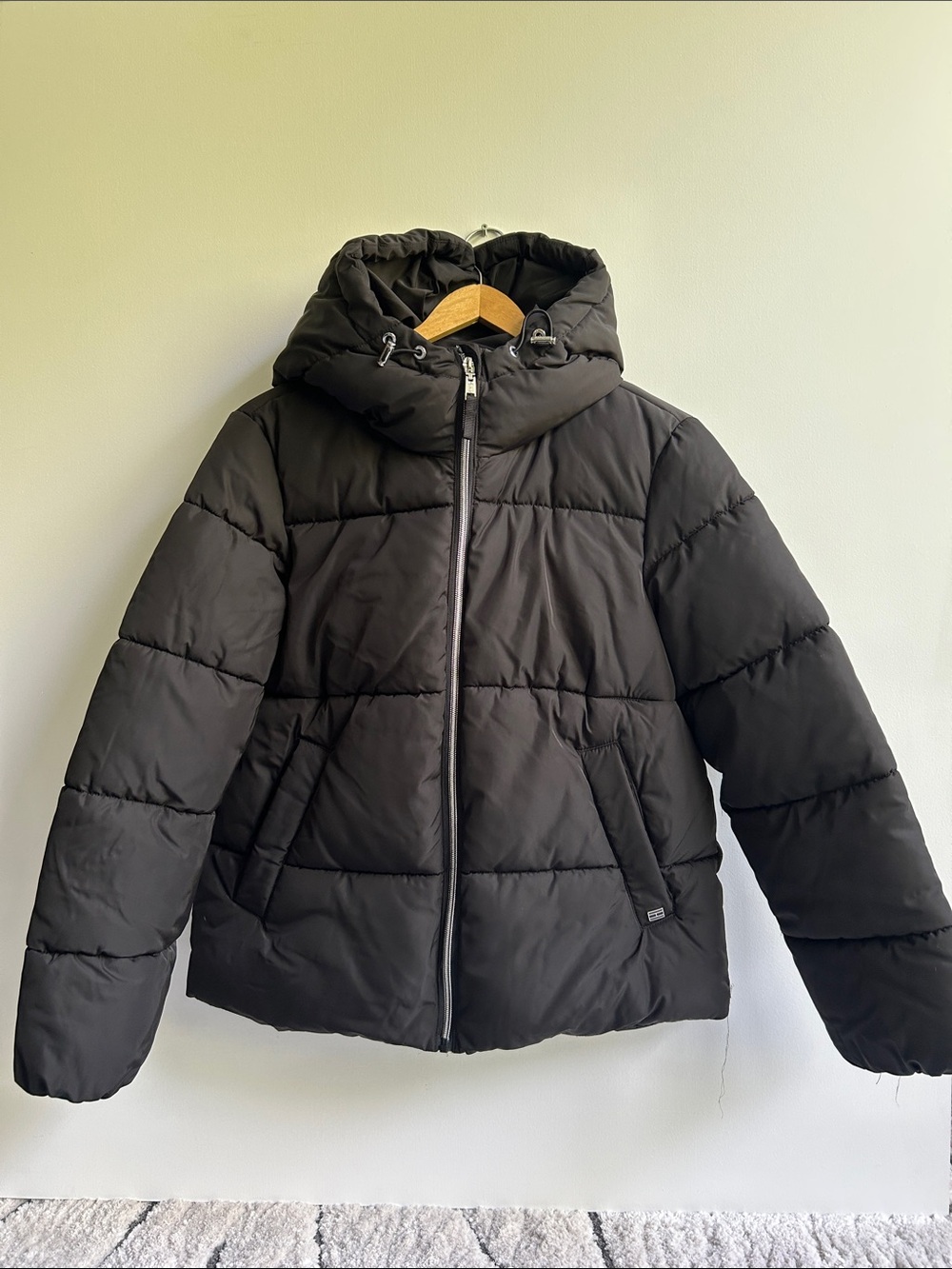 Tommy Hilfiger Black Puffer Jacket with Hood